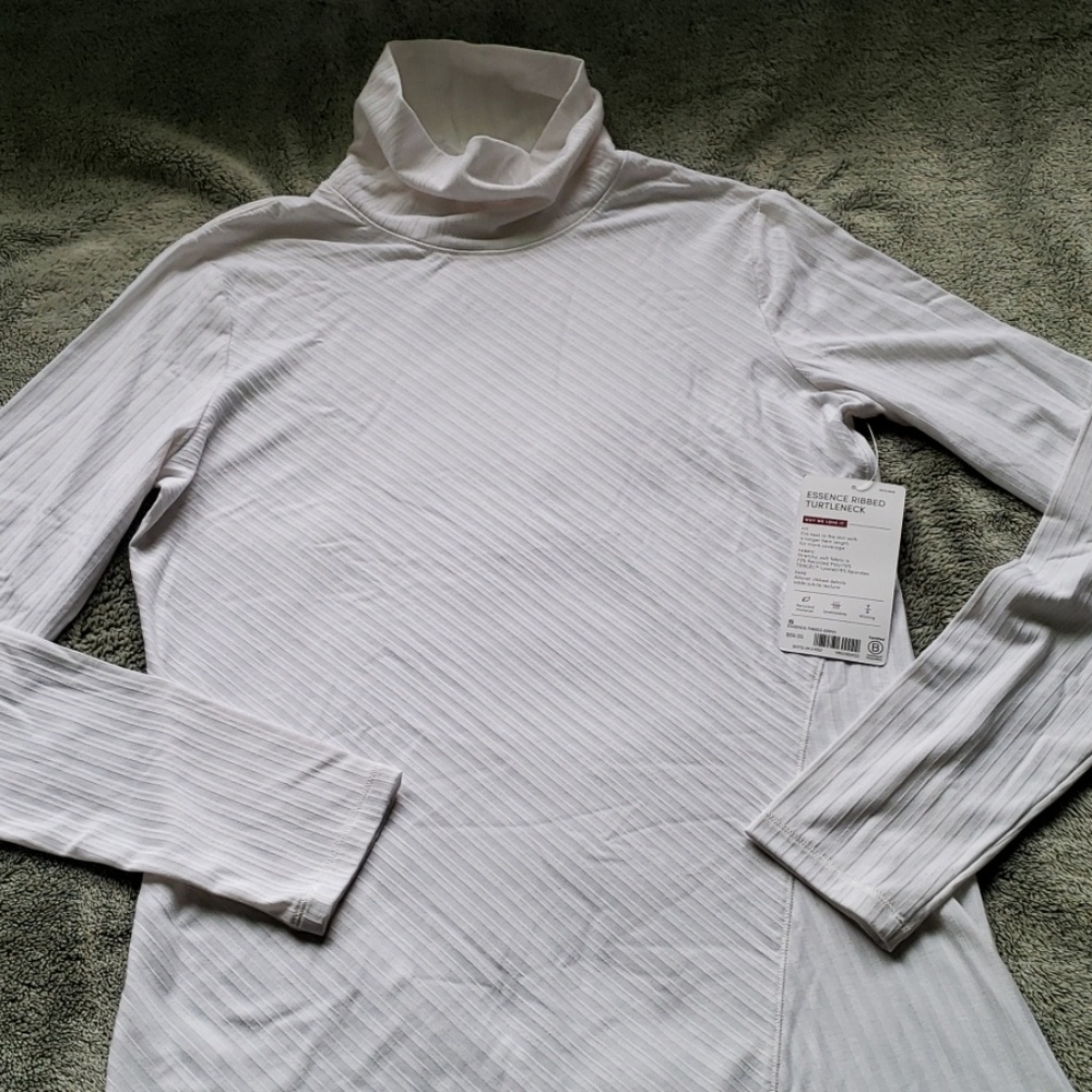 Athleta Essence Ribbed Turtleneck - NWT